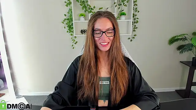 Agnes Wells online show from 11-06-25, 09:21