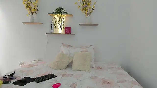 Penelophe01 online show from 11-19-25, 07:03