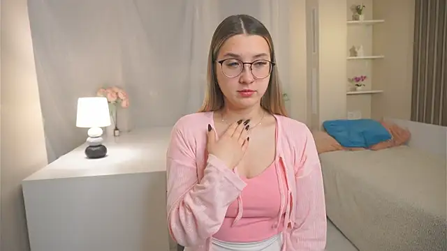 DarelleFaux online show from 11-29-25, 03:20