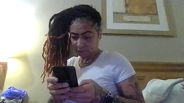 Snapshot of Flossee chatting on 02-21-26, 10:44 Flossee online show from 02-21-26, 10:44