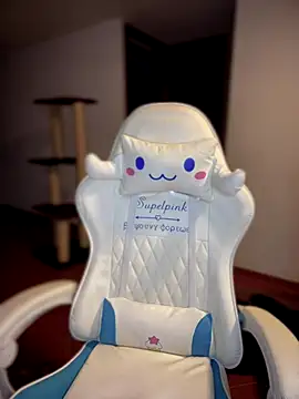 Snapshot of isabela_l chatting on 10-18-25, 10:54 isabela l online show from 10-18-25, 10:54