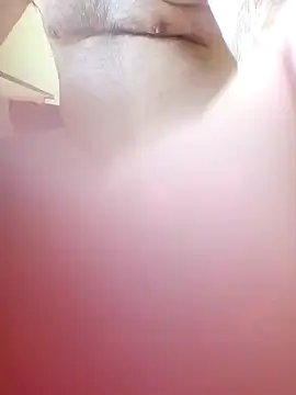 Snapshot of Nesch82 chatting on 02-14-26, 08:33 Nesch82 online show from 02-14-26, 08:33