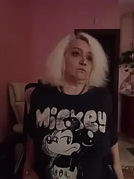 Snapshot of SquirtMilf00 chatting on 09-22-25, 02:24 SquirtMilf00 online show from 09-22-25, 02:24