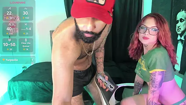 Snapshot of DanteAndVictoria chatting on 10-01-25, 06:30 DanteAndVictoria online show from 10-01-25, 06:30