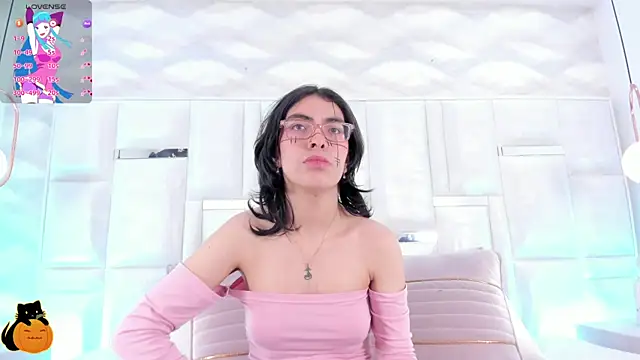 Im Molly Angel online show from 10-22-25, 08:08