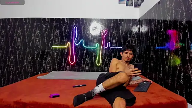 nextboywell1 online show from 12-20-25, 01:40