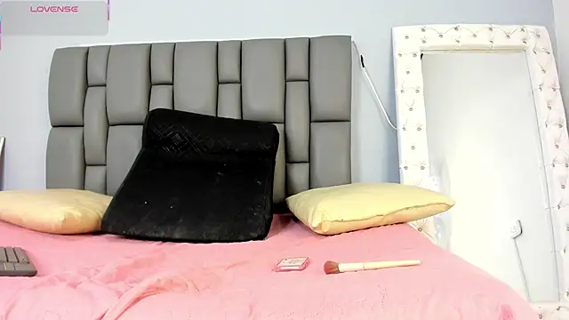  jasmine blush online show from 09-28-25, 12:32