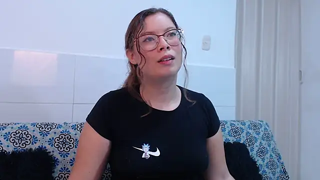 Snapshot of zoewhite2 chatting on 09-15-25, 09:48 zoewhite2 online show from 09-15-25, 09:48