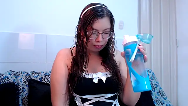 Snapshot of zoewhite2 chatting on 09-17-25, 08:21 zoewhite2 online show from 09-17-25, 08:21