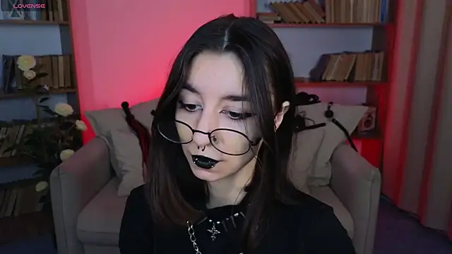 Mistress  Marcelline online show from 09-12-25, 09:09