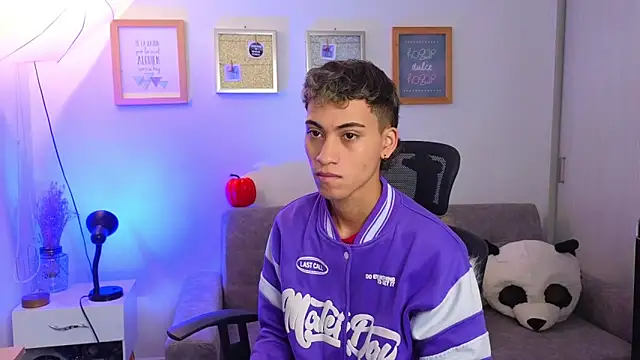 yulian vasquez online show from 11-03-25, 12:50