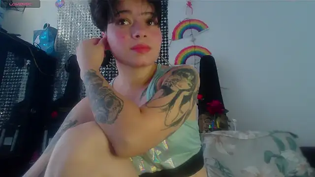 Mitsuha gate online show from 10-23-25, 02:49