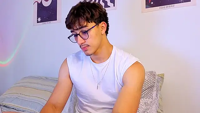 LatinReall online show from 09-24-25, 08:23