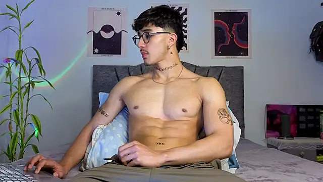 LatinReall online show from 11-04-25, 12:43