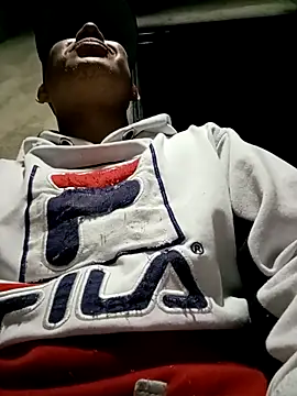 Snapshot of GaaraDiaz chatting on 10-19-25, 06:36 GaaraDiaz online show from 10-19-25, 06:36