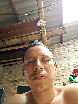 Snapshot of GaaraDiaz chatting on 10-28-25, 04:42 GaaraDiaz online show from 10-28-25, 04:42