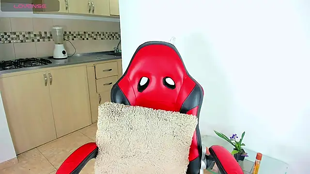 alexandra cute online show from 10-31-25, 06:47