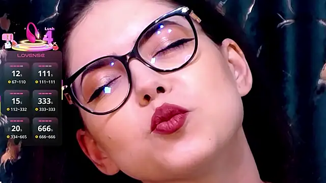 KaylaLewys online show from 12-17-25, 06:36