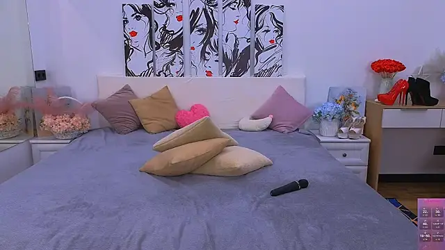 Eva SmidtX online show from 11-15-25, 01:25