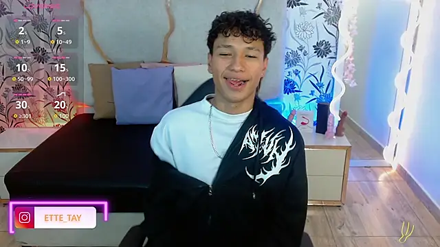 Ette tay online show from 10-27-25, 03:21