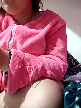 Snapshot of melisa_hot420 chatting on 11-14-25, 03:27 melisa hot420 online show from 11-14-25, 03:27