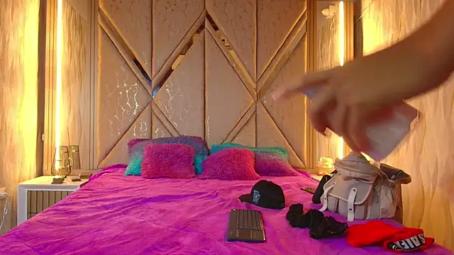 Hotcouple 222 online show from 11-15-25, 07:38