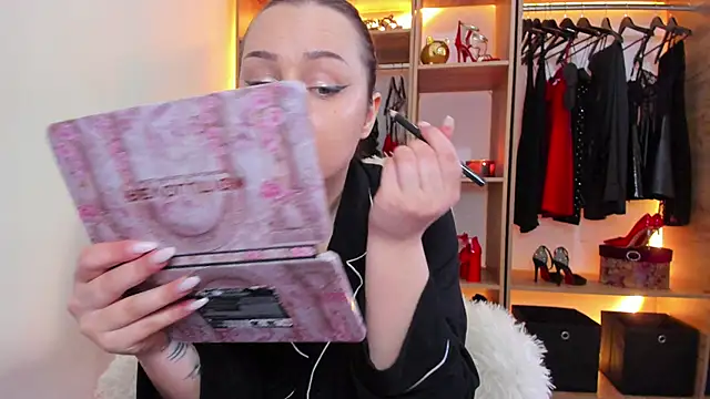 XynthiaHS online show from 11-15-25, 08:44