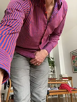 Snapshot of SexyLeon8 chatting on 02-26-25, 01:19 SexyLeon8 online show from 02-26-25, 01:19