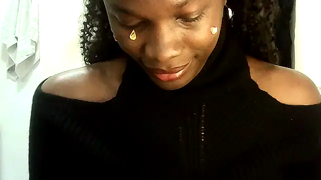 Snapshot of Chatdoll2 chatting on 09-22-25, 12:18 Chatdoll2 online show from 09-22-25, 12:18