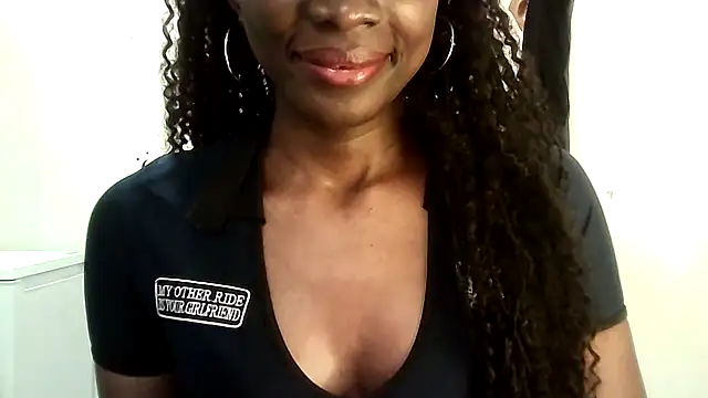 Snapshot of Chatdoll2 chatting on 10-15-25, 04:07 Chatdoll2 online show from 10-15-25, 04:07