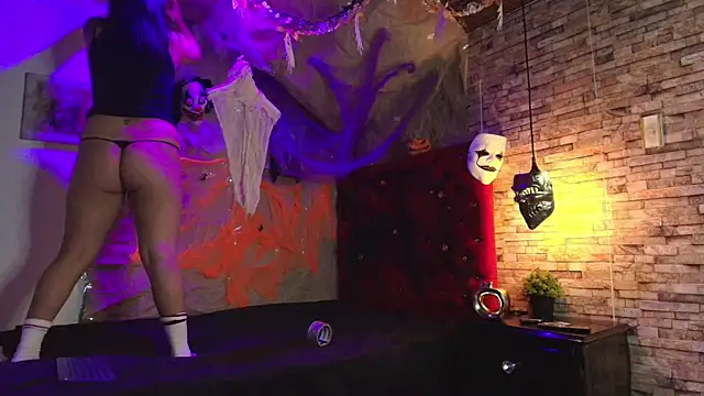 Victoria Thompson1 online show from 10-24-25, 08:49