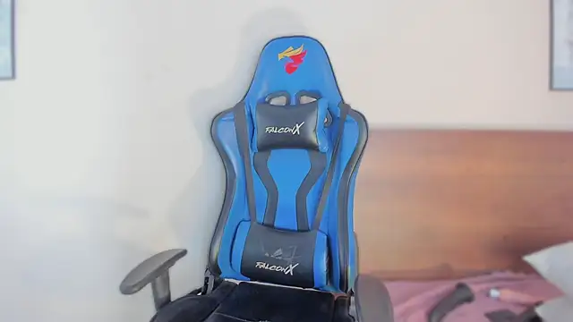 Niicol Jenner online show from 02-15-26, 07:51