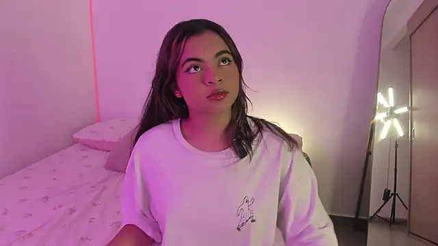 valy shyness online show from 10-12-25, 12:20