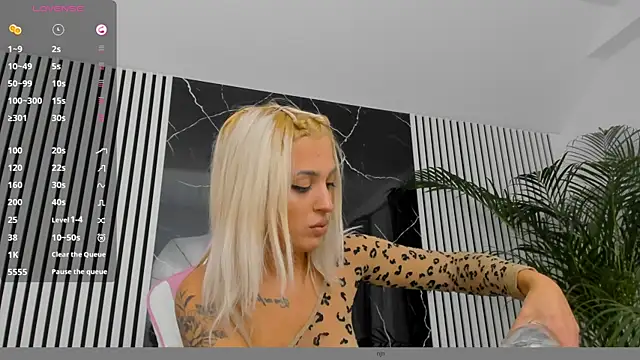 daisyblushh online show from 10-06-25, 07:11