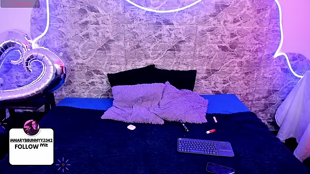 MaryAnneeXOO online show from 03-09-26, 06:12