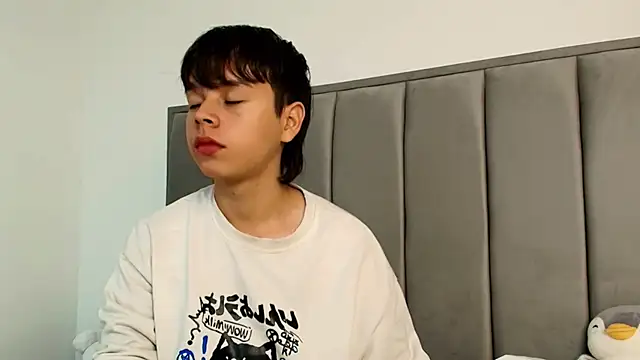 Snapshot of nico_leroy chatting on 09-20-25, 01:12 nico leroy online show from 09-20-25, 01:12