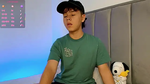 Snapshot of nico_leroy chatting on 10-08-25, 10:40 nico leroy online show from 10-08-25, 10:40