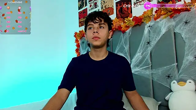 Snapshot of nico_leroy chatting on 10-24-25, 05:31 nico leroy online show from 10-24-25, 05:31