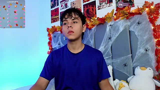 Snapshot of nico_leroy chatting on 10-25-25, 08:03 nico leroy online show from 10-25-25, 08:03