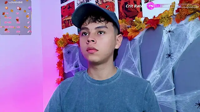 Snapshot of nico_leroy chatting on 10-31-25, 05:03 nico leroy online show from 10-31-25, 05:03