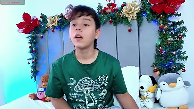 Snapshot of nico_leroy chatting on 12-04-25, 07:44 nico leroy online show from 12-04-25, 07:44