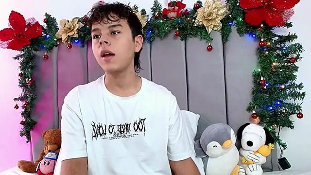 Snapshot of nico_leroy chatting on 12-05-25, 05:09 nico leroy online show from 12-05-25, 05:09