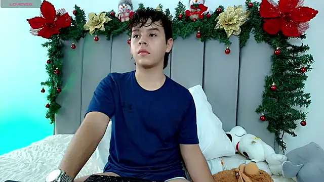 Snapshot of nico_leroy chatting on 12-15-25, 07:51 nico leroy online show from 12-15-25, 07:51