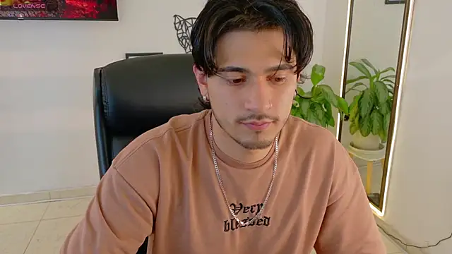 Elian savoy online show from 11-24-25, 11:48