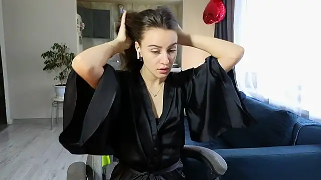 BelleWild online show from 10-06-25, 04:32