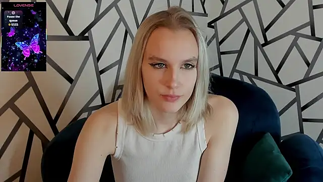 Snapshot of Carolin_Miller chatting on 12-05-25, 09:29 Carolin Miller online show from 12-05-25, 09:29