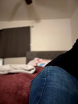 himNIGuys online show from 10-25-25, 02:08