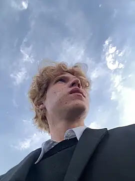 Snapshot of pbyariel- chatting on 10-25-25, 04:57 pbyariel- online show from 10-25-25, 04:57