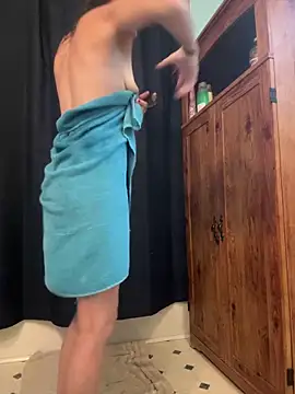 Snapshot of Candy_Shower chatting on 09-26-25, 10:25 Candy Shower online show from 09-26-25, 10:25