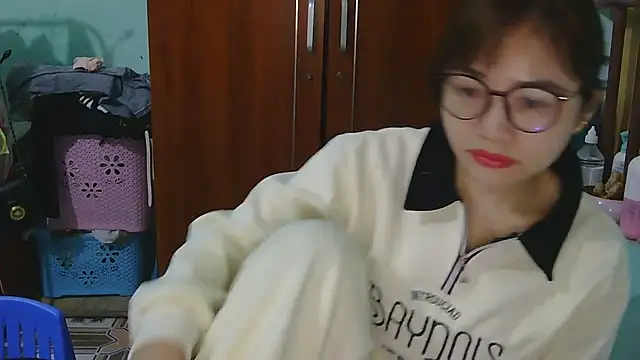 Uhem112 online show from 12-15-25, 12:59